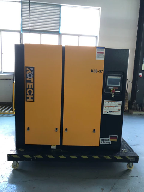How Two-Stage Compression Reduces Heat in Industrial Air Compressors